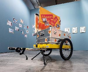 Mobiles Museum bringt Kunst ins Klassenzimmer